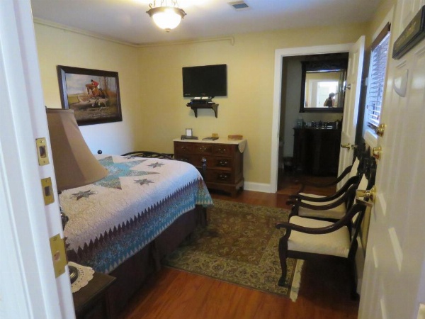 The Swope Manor Bed & Breakfast image 22